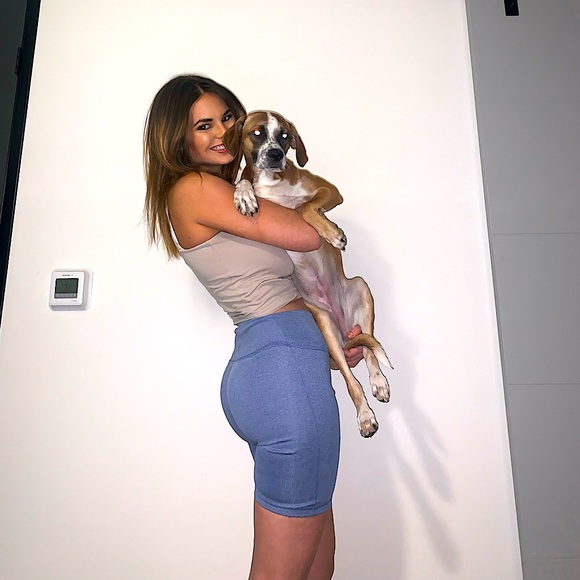 Meet your Posher, Lyndi - Picture 1 of 4